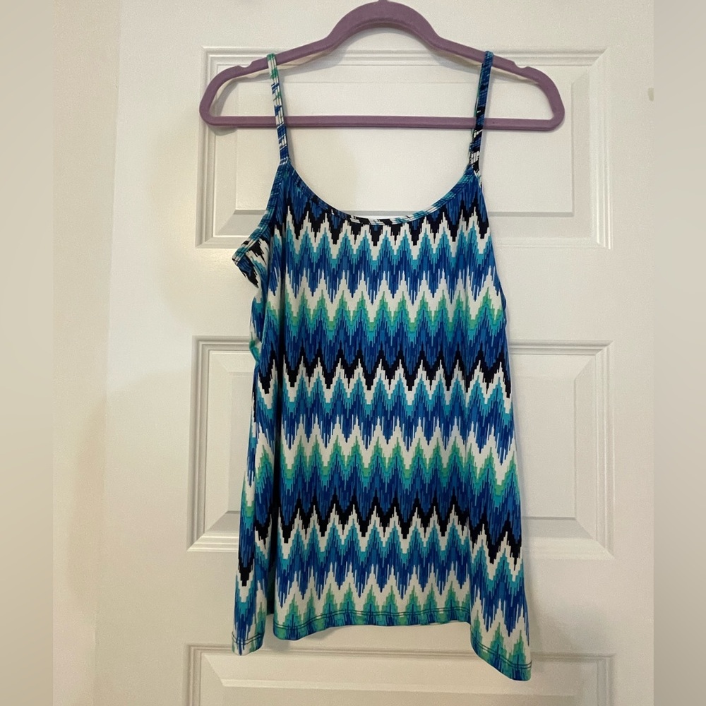 NWT “CDP & Co” Blue Black Green & White Camisole Top Sz Large, Adjustable straps